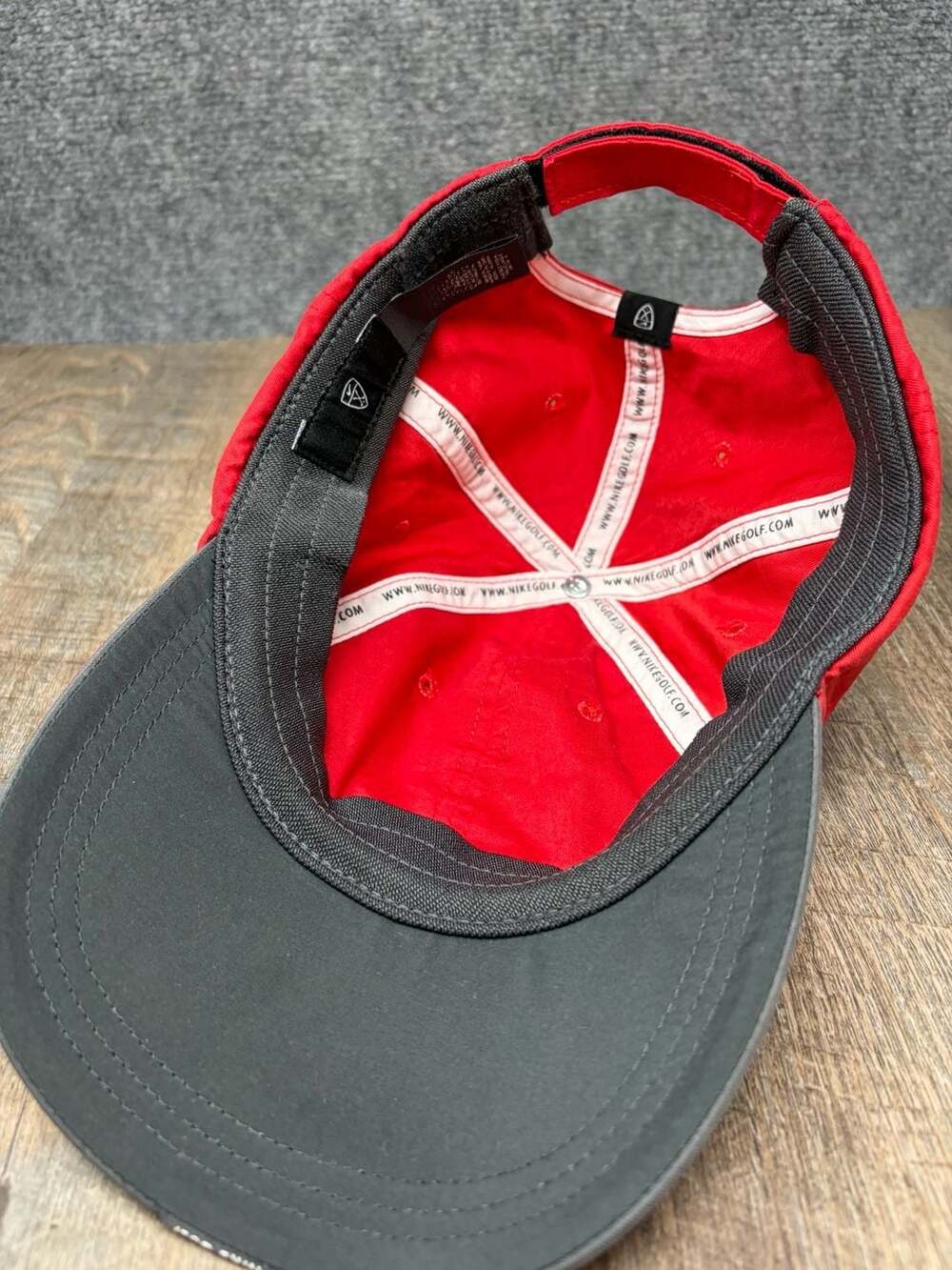 Nike Hat Adult Red Strap Back Cap Golf Athleisure Tennis Pickleball Swooshnique - Picture 6 of 8